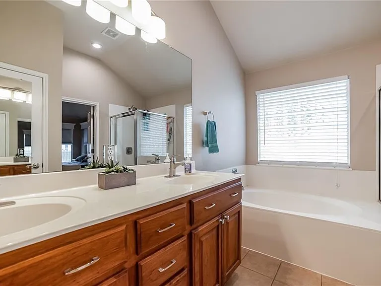 1203 Calistoga Dr — Photo 13