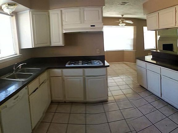 2nd image of 1707 Indian Wells Dr