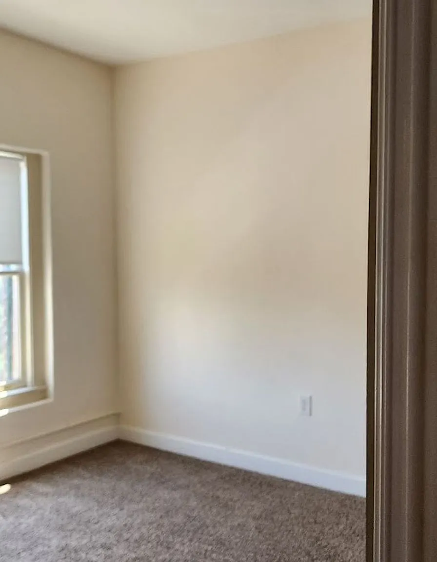 D - Pomona- 115 E 3rd St. (Mayfair) — Photo 3