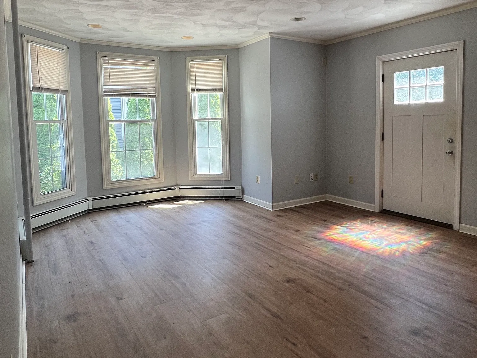3 bed, 1100 sqft, $2,750 — Photo 1