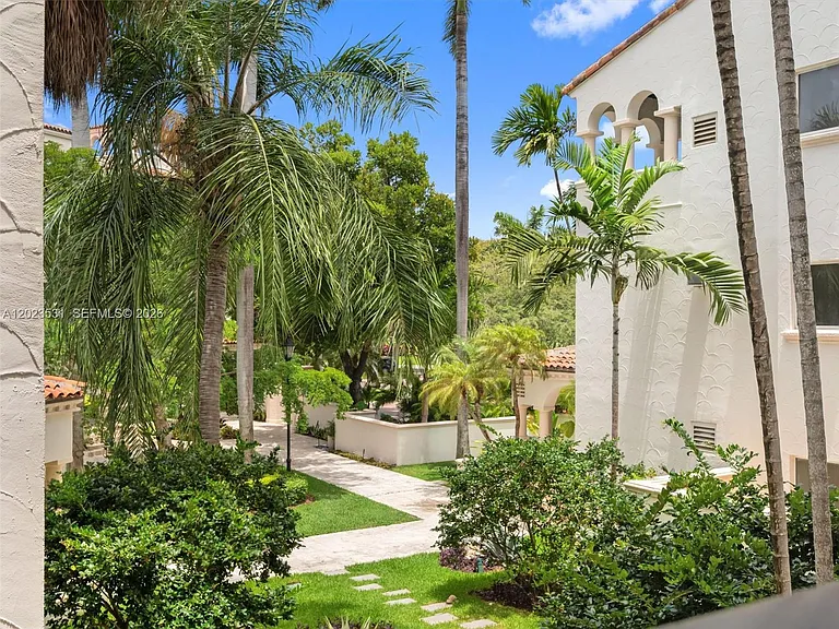 2425 Fisher Island Dr #5205 — Photo 35
