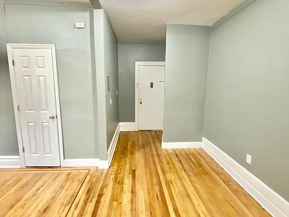 5th image of 115 Halsted St APT 104