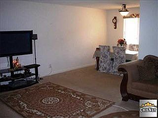 4th image of 20214 Cohasset St Unit 14