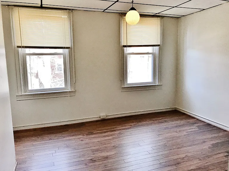 Highland Park - Apartments For Rent In Pittsburgh — Photo 11