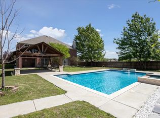 117 Lost Oak Dr, Azle, TX 76020