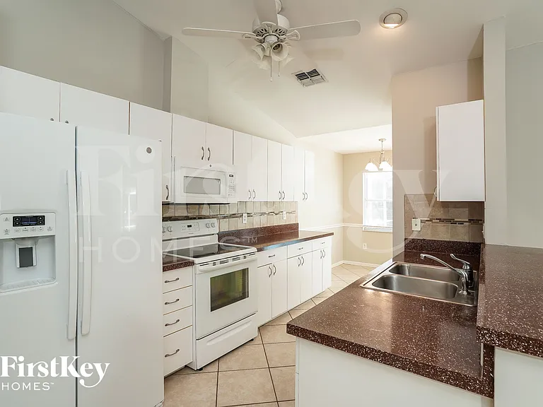 17536 Oriole Rd — Photo 6