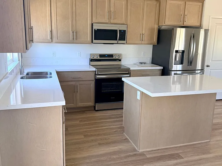 11702 Sebastian Rd — Photo 8