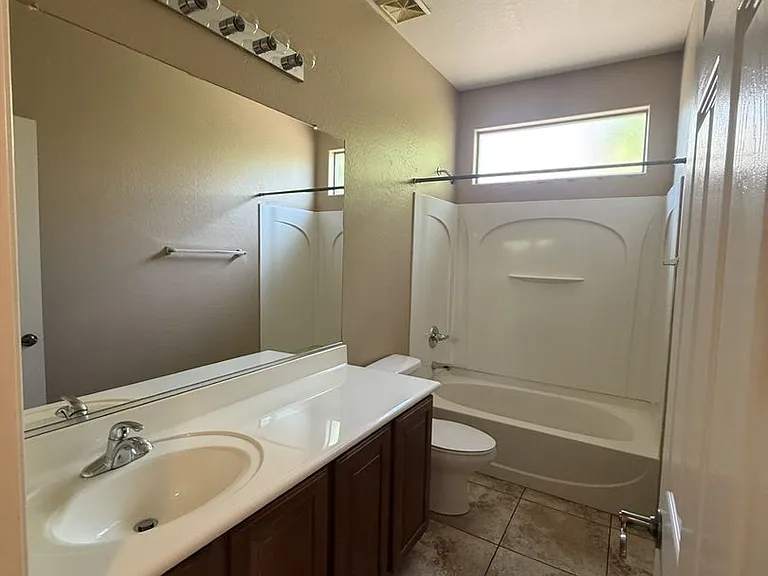 22165 N Celtic Ave — Photo 13