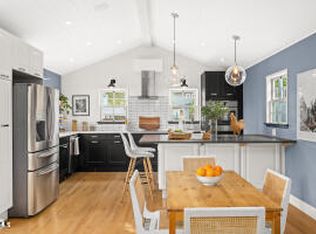 2391 Holliston Ave, Altadena, CA 91001
