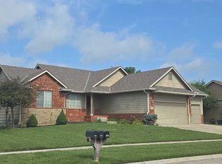 3817 N Rutgers St, Maize, KS 67101