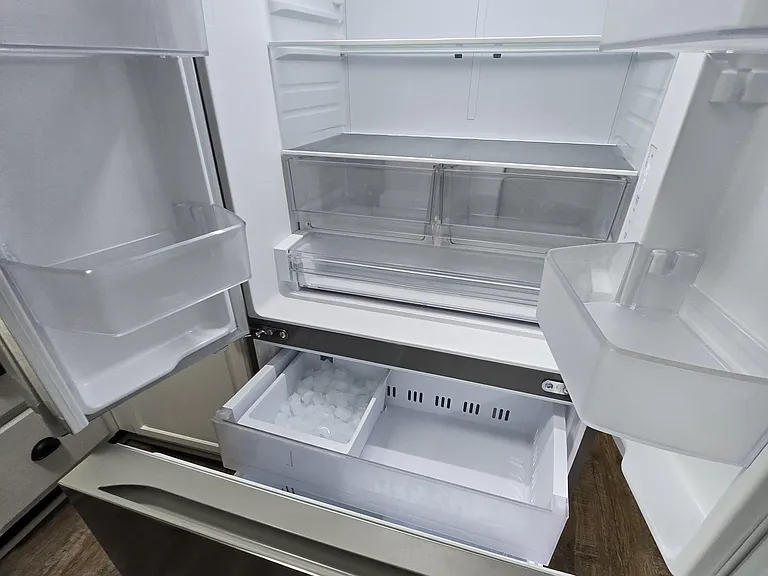 New refrigerator with great ice maker (ice is the perfect size).