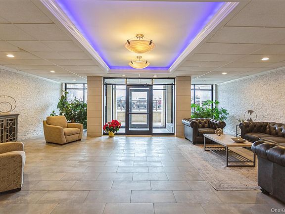 3rd image of 740 E Broadway #4D