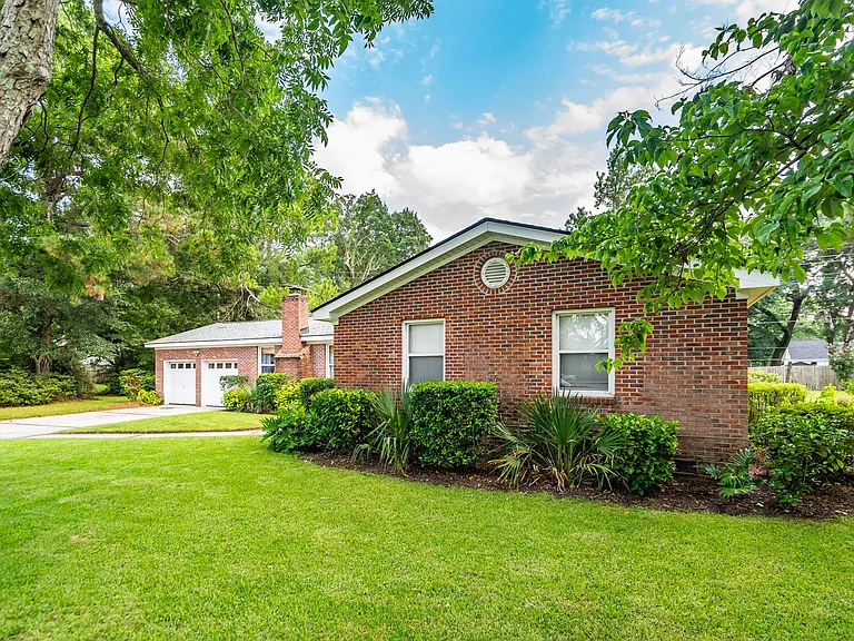 1045 Birchdale Dr — Photo 77