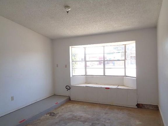 4th image of 6008 Morning Glory Cir