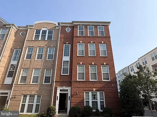 42797 Burrell Sq Photo 1