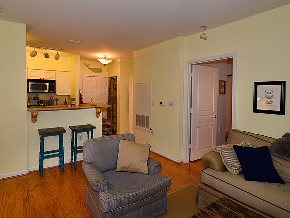 3rd image of 12915 Alton Sq APT 120