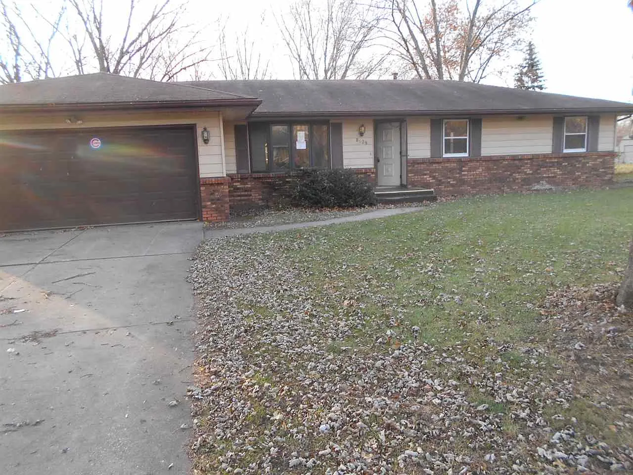 8628 Delta Dr photo 1