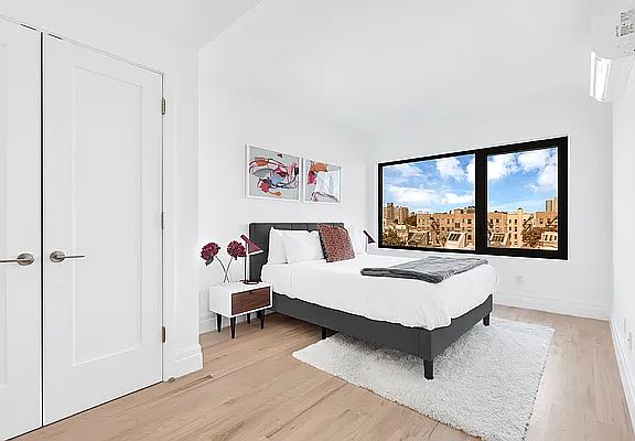 4th image of 77 Clarkson Ave #7B
