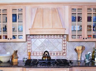 53 Roys Rd, New Ashford, MA 01237