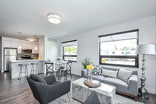 460 A Belmont Ave W #At 460b — Photo 22