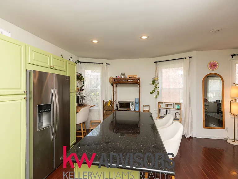 2320 Kenilworth Ave — Photo 11