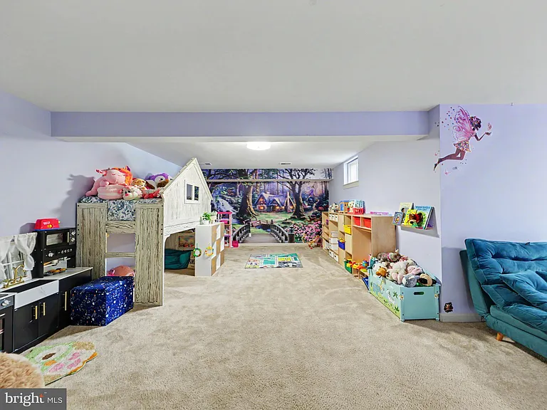 16652 Purcival Ct — Photo 35