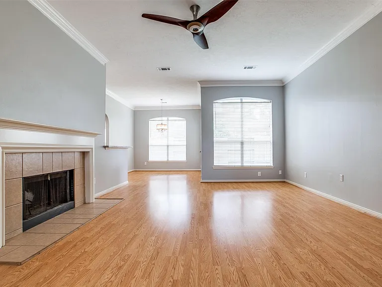 9331 Rodgers Rd — Photo 8