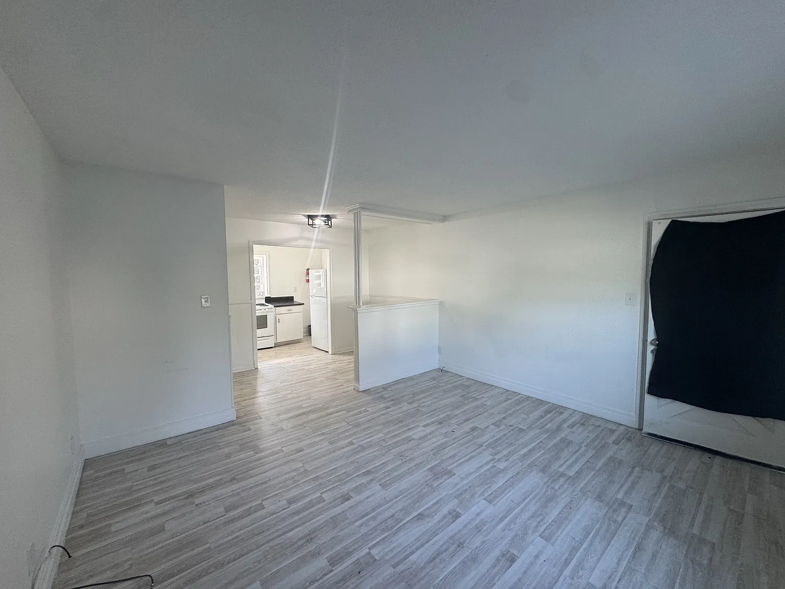 324 N Main St — Photo 4