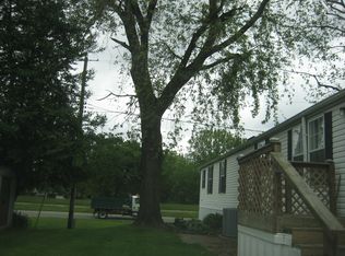 14 Bridle Ln, Urbana, IL 61802