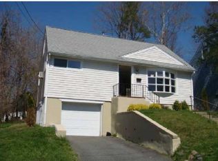 9 Holmes St, West Orange, NJ 07052