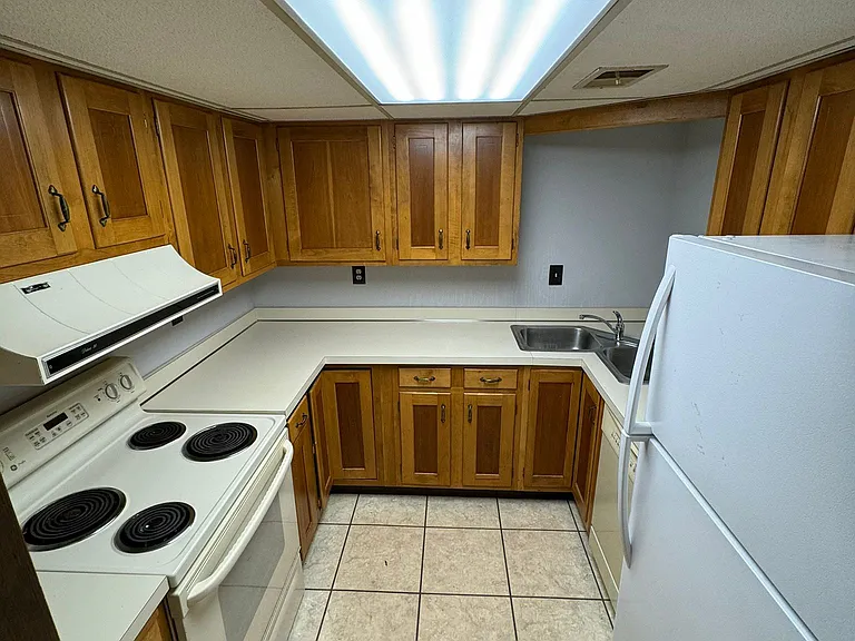 1618 Camellia Dr #A2 — Photo 10