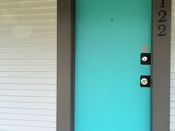 3rd image of 122 Goodwin Ave