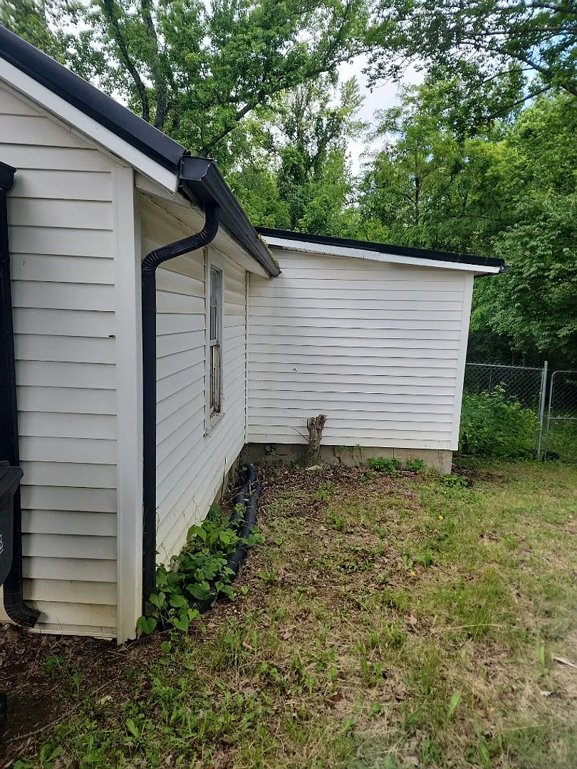 $500 off first months rent | Live Better At Franklin Avenue — Photo 4