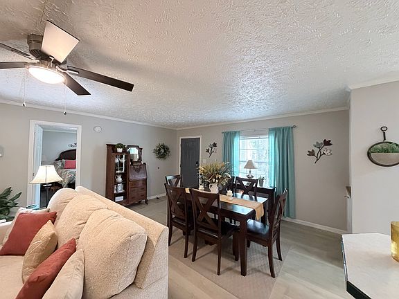 3rd image of 801 Red Lighthouse Ln