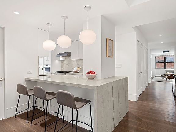 3rd image of 405 E 63rd St #12CE