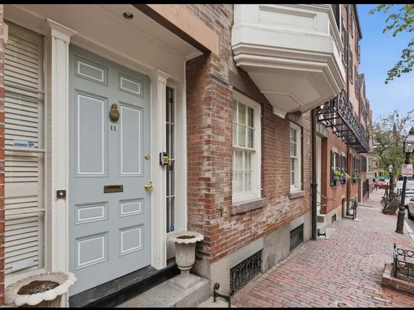 11 W Cedar St, Boston, MA 02108