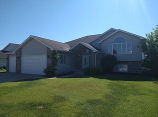 6600 Arrowhead Dr, Schererville, IN 46375