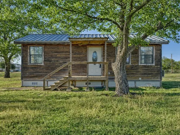 320 Gulf Ave #B, Caldwell, TX 77836