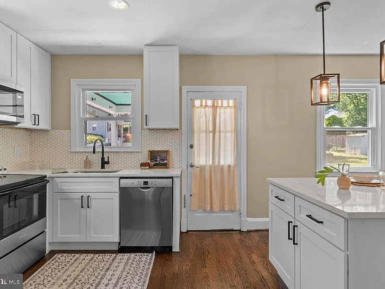 3027 Lavender Ave — Photo 11