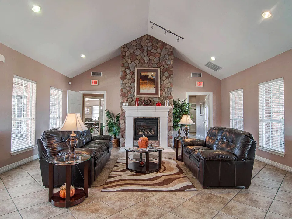 4450 Marine Creek Pkwy