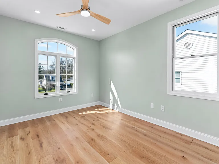 7214 Greenbank Rd — Photo 37