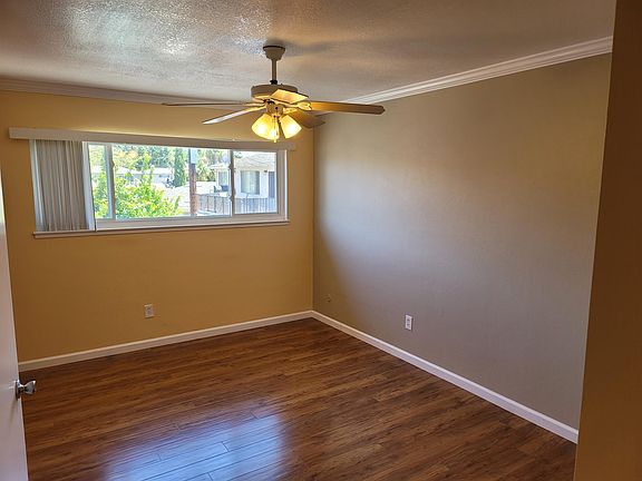 4th image of 240 Richfield Dr APT 3