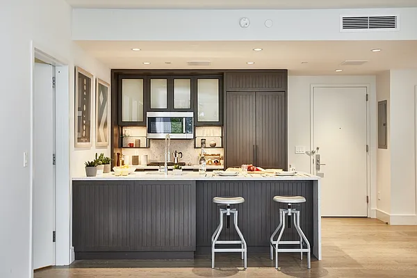 Rented by Extell Marketing Group LLC | media 26