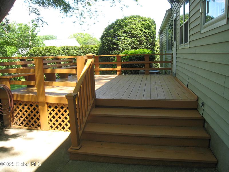 5th image of 2139 Morrow Avenue