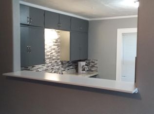 506 1/2 W Vine Ave, Arkansas City, KS 67005