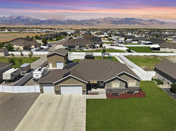 664 S Saddle Rd, Grantsville, UT 84029