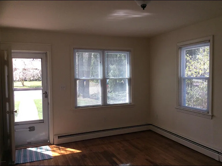 28 Madison Ave — Photo 9