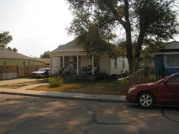 901 Conkling Ave, Garden City, KS 67846