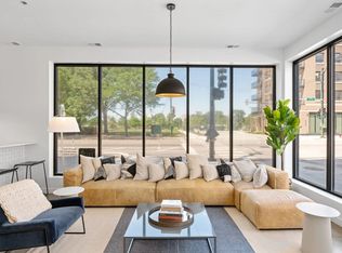 2401 S State St #4B-3BA, Chicago, IL 60616