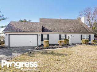 111 Poff Dr, Pataskala, OH 43062